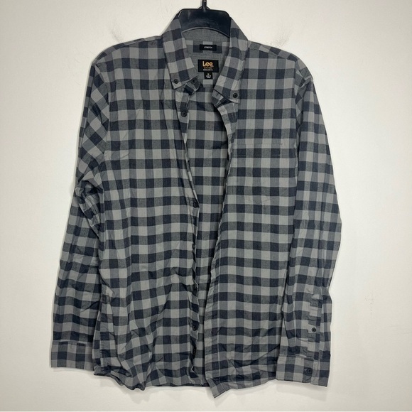 Lee black & gray checkered button down shirt size medium - Picture 1 of 5